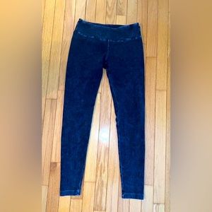 Hard tail acid wash leggings